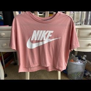 nike workout crop top